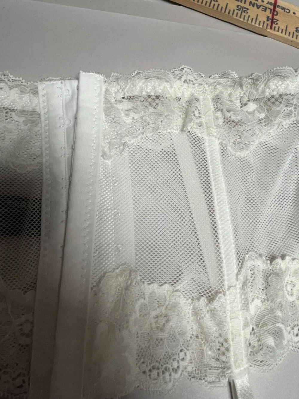 Yandy white lace